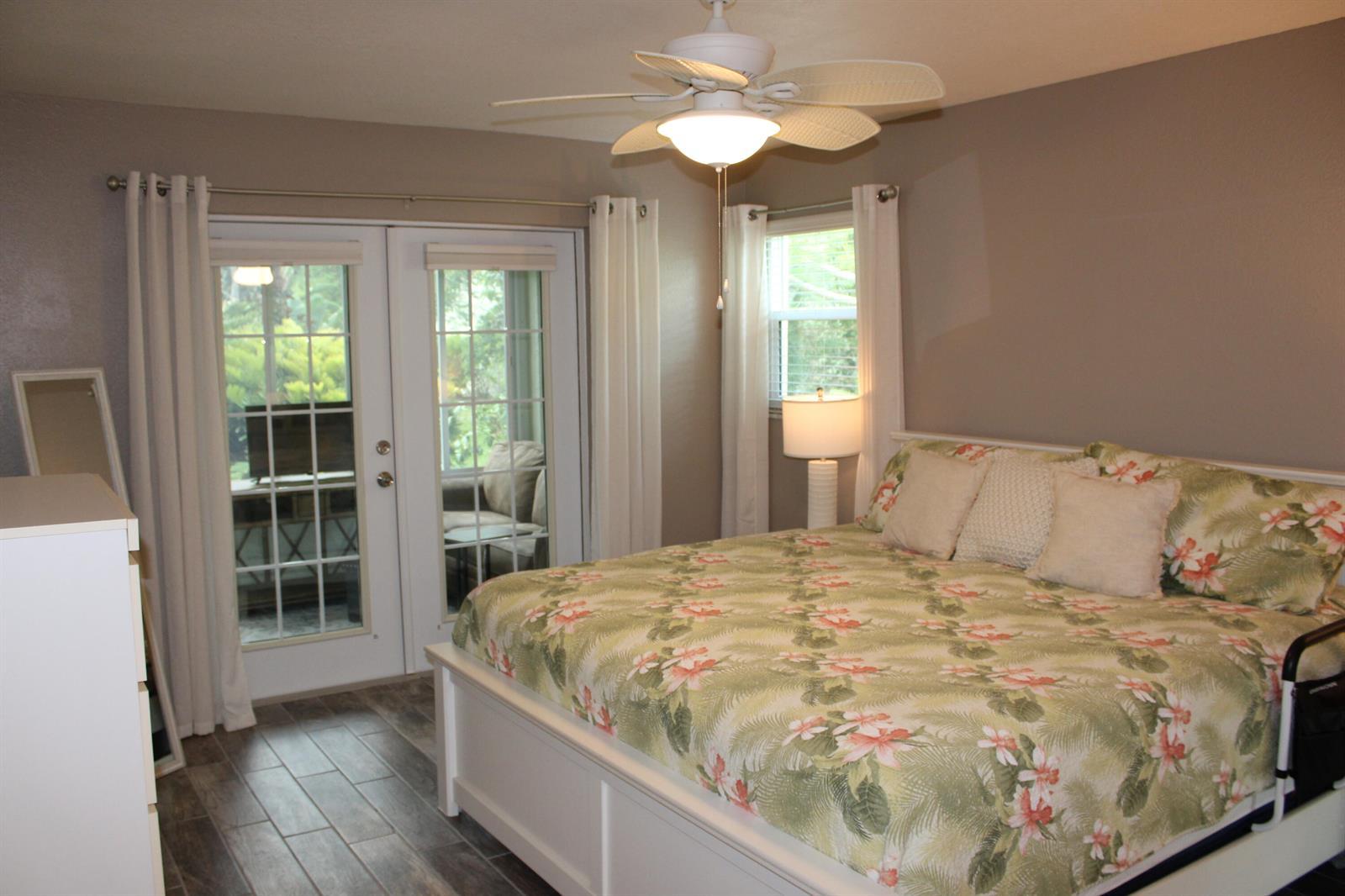 Image 4: Master Bedroom
