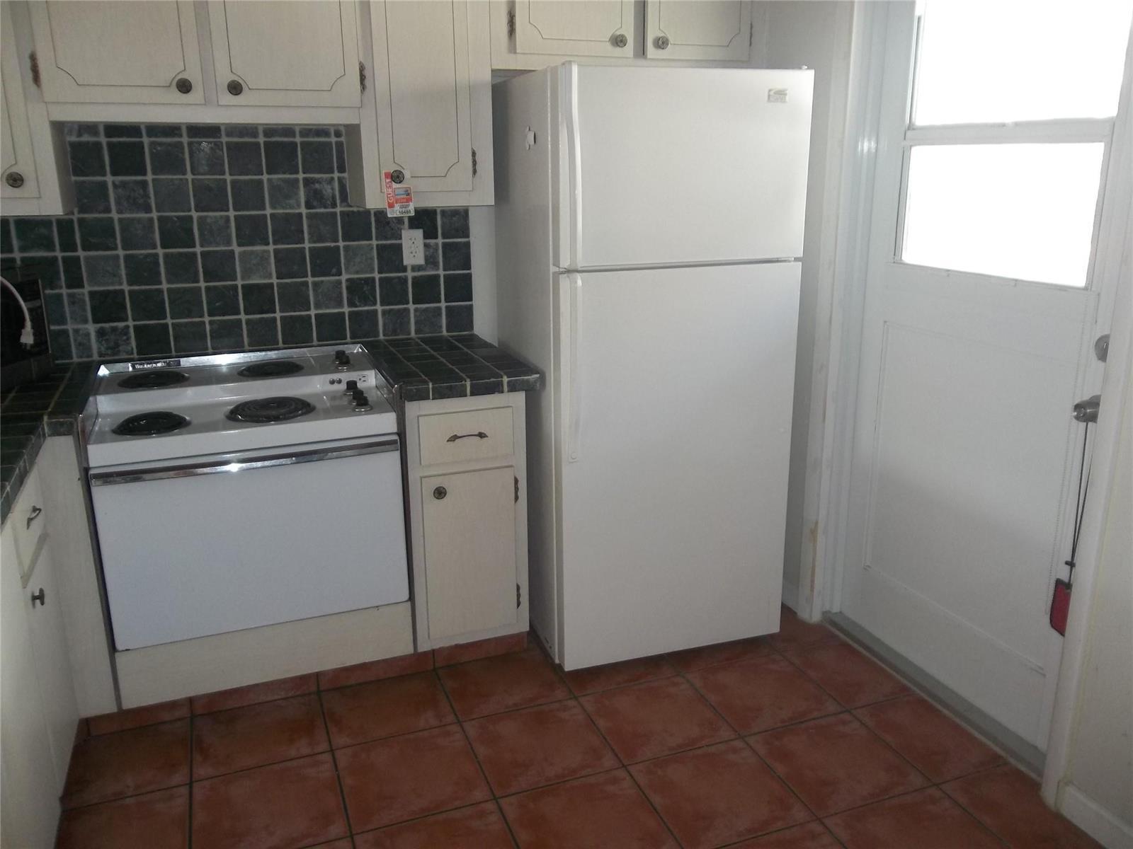 Image 3: Photo 3