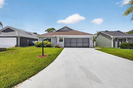 6335 SE Ames