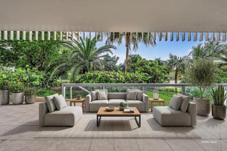2 Grove Isle Dr