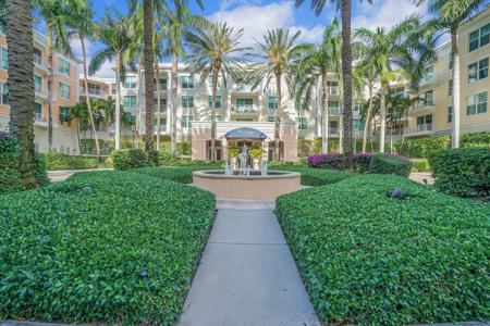 804 E Windward