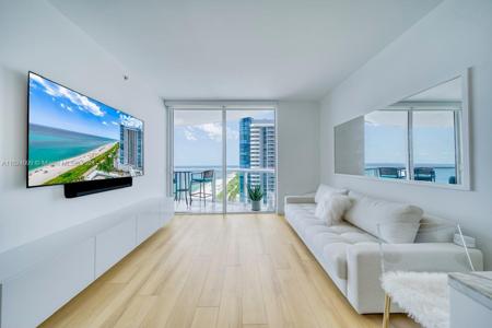 6365 Collins Ave