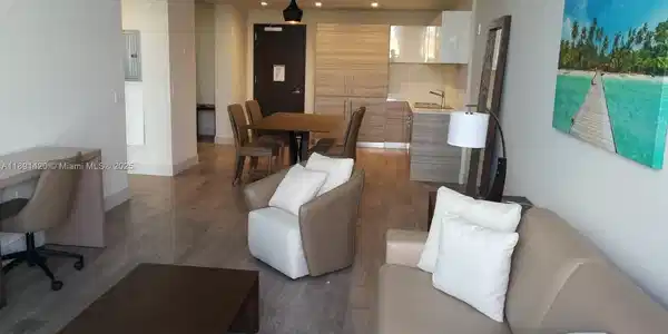 777 N OCEAN DRIVE