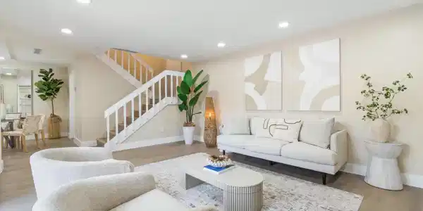 825 Center
