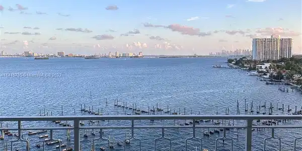 11111 Biscayne Blvd