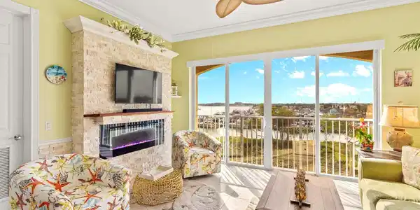 33 Harbour Isle W