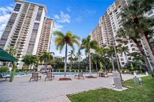 18151 NE 31st Ct Unit 302