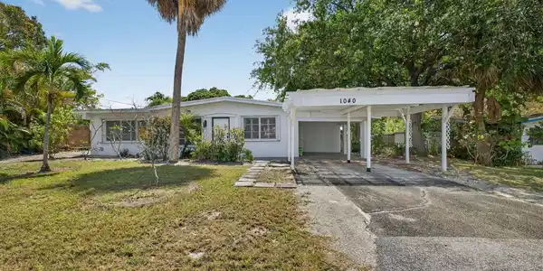 1040 SE 5th SE