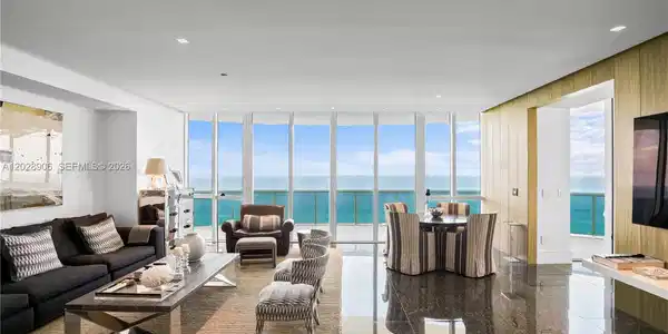 15811 Collins Ave