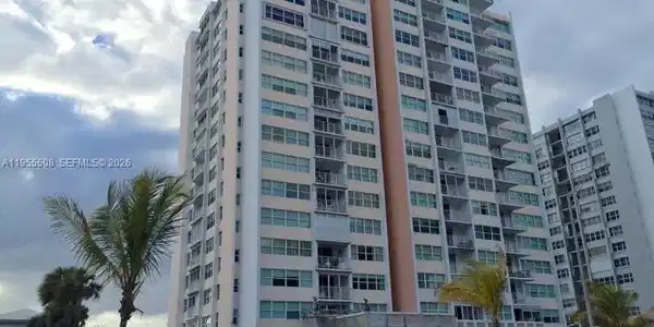 1400 S Ocean Dr