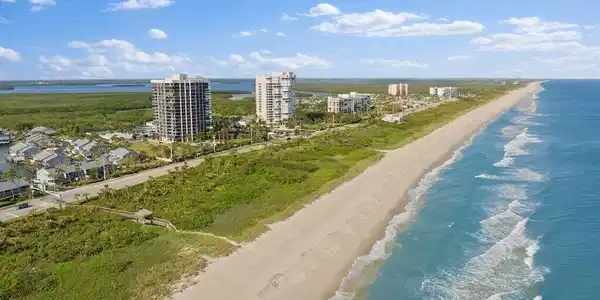 4949 N Highway A1a