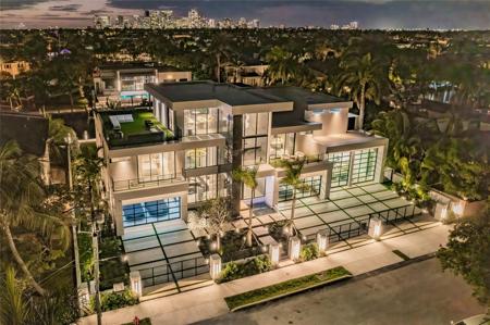 725 Poinciana