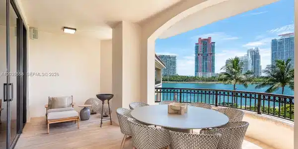 6800 Fisher Island Dr