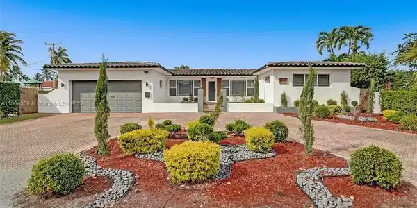3101 NE 164th