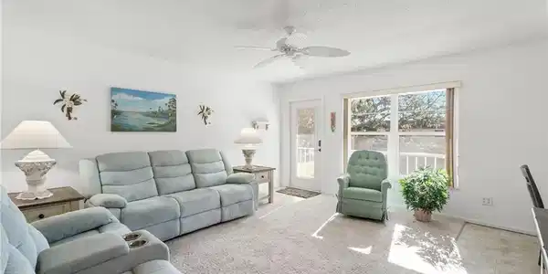 Image 2: 2