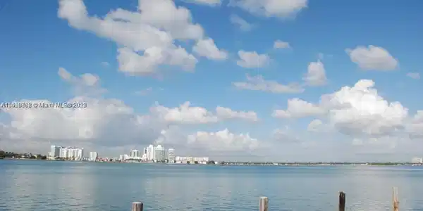 2250 Bay Dr