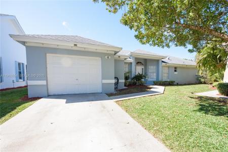 452 SE 20th Dr