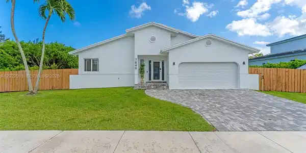 7840 SW 197th Ter