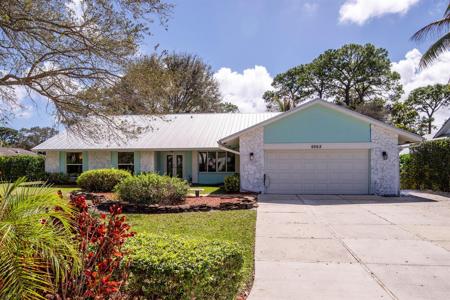 6062 Woodlake