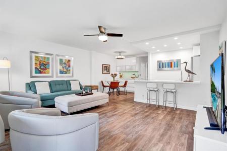101 N Birch
