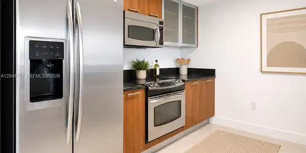 Image 3: VIRTUAL STAGING