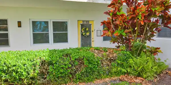 1225 NW 21st