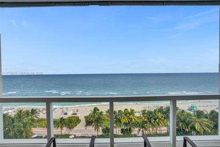 4391 Collins Ave