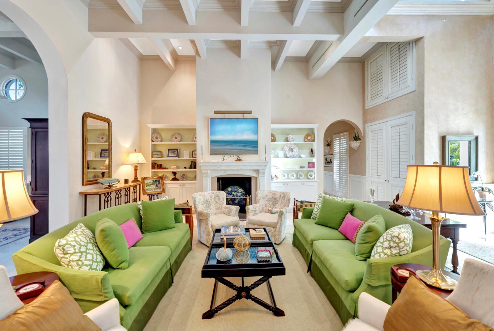 Image 3: Living Room