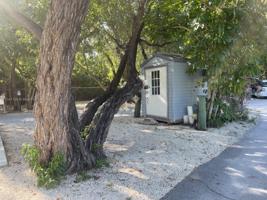 101551 Overseas Hwy #32