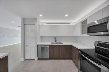 575 Crandon Blvd Unit 913