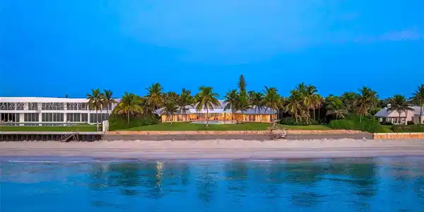 Image 3: 250 ft ocean front