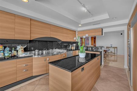 19955 NE 38th Ct
