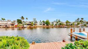 934 NE 25th Ave Unit 120