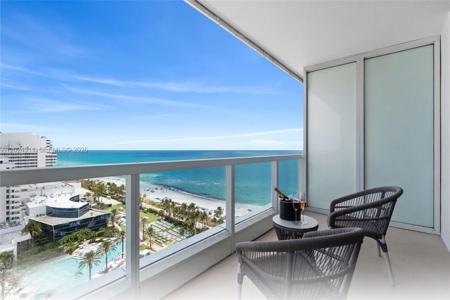 4391 Collins Ave