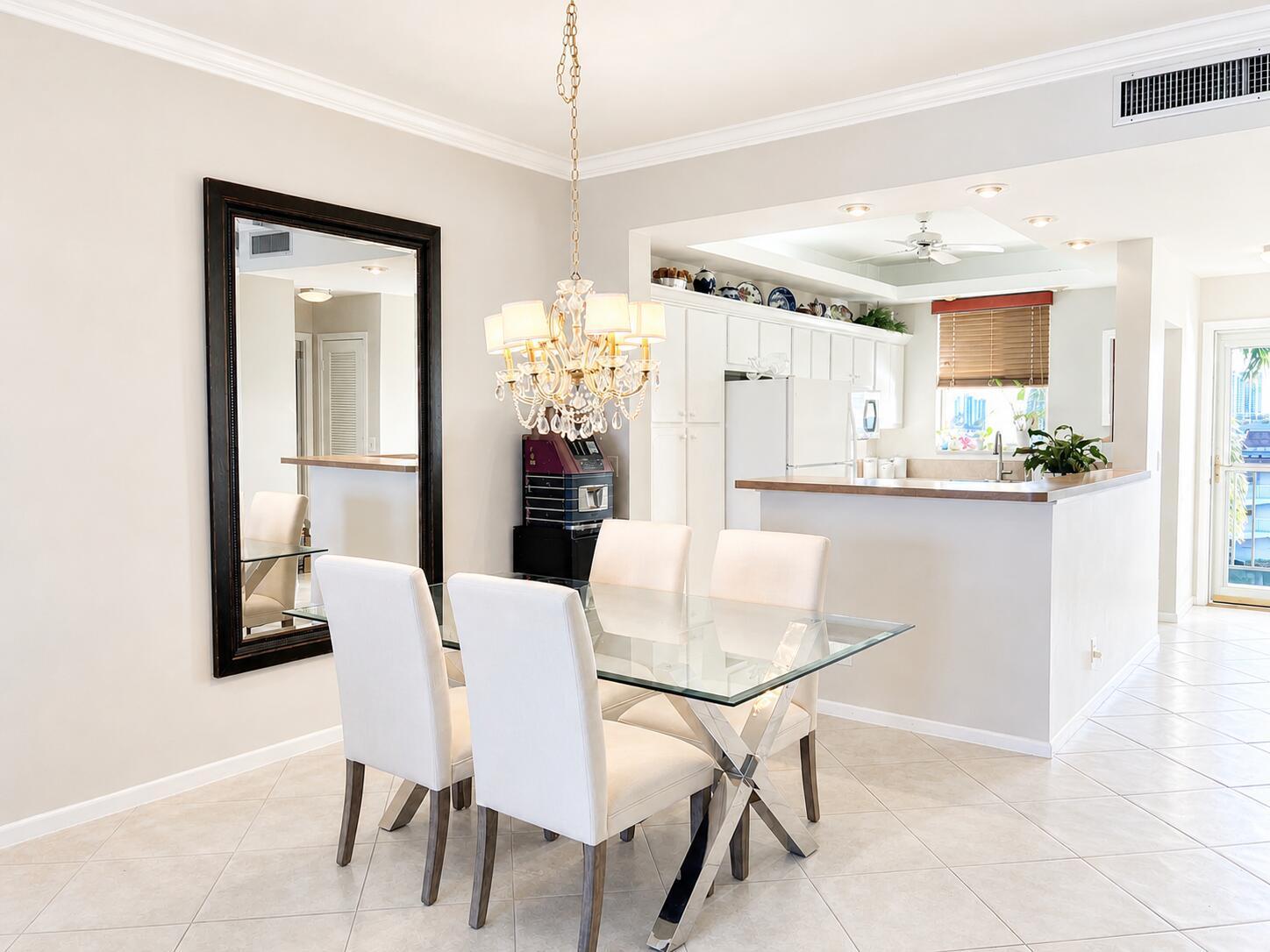 Image 3: Dining