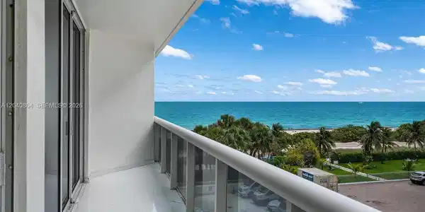 9559 Collins Ave