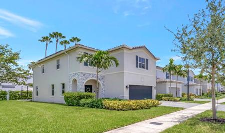 1361 SE 27th Ter