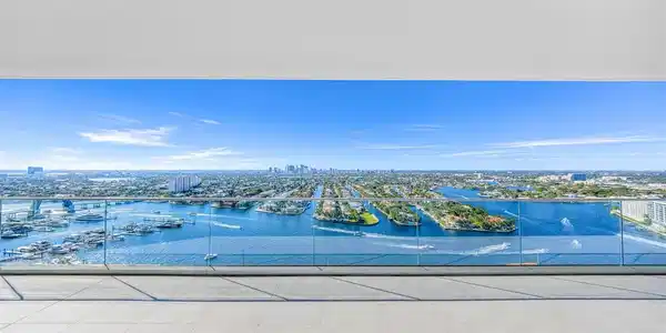153 N Seabreeze