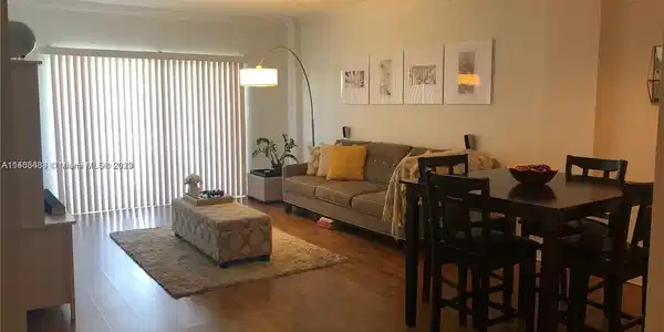 1455 N Treasure Dr
