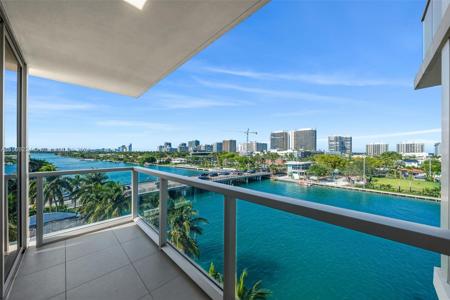 9521 E Bay Harbor Dr