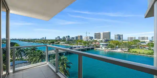 9521 E Bay Harbor Dr