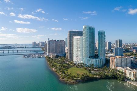 1900 N Bayshore