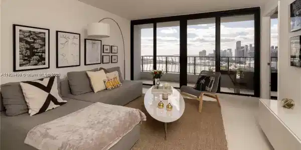 555 NE 15th St Unit 32H