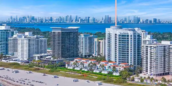 5959 Collins Ave
