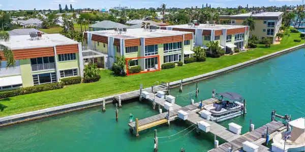 1315 Bayshore