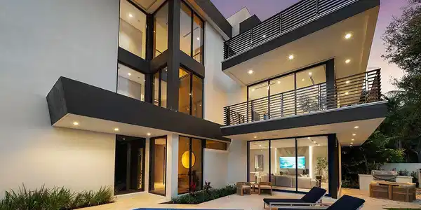 808 Andrews
