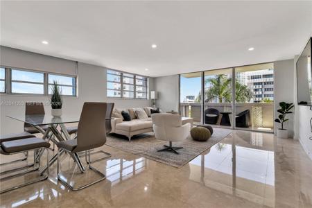 800 West Ave