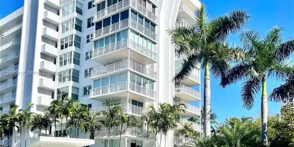 607 Ocean Dr