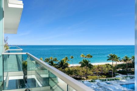 10201 Collins Ave