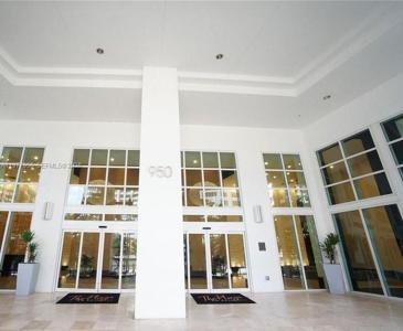 950 Brickell Bay Dr